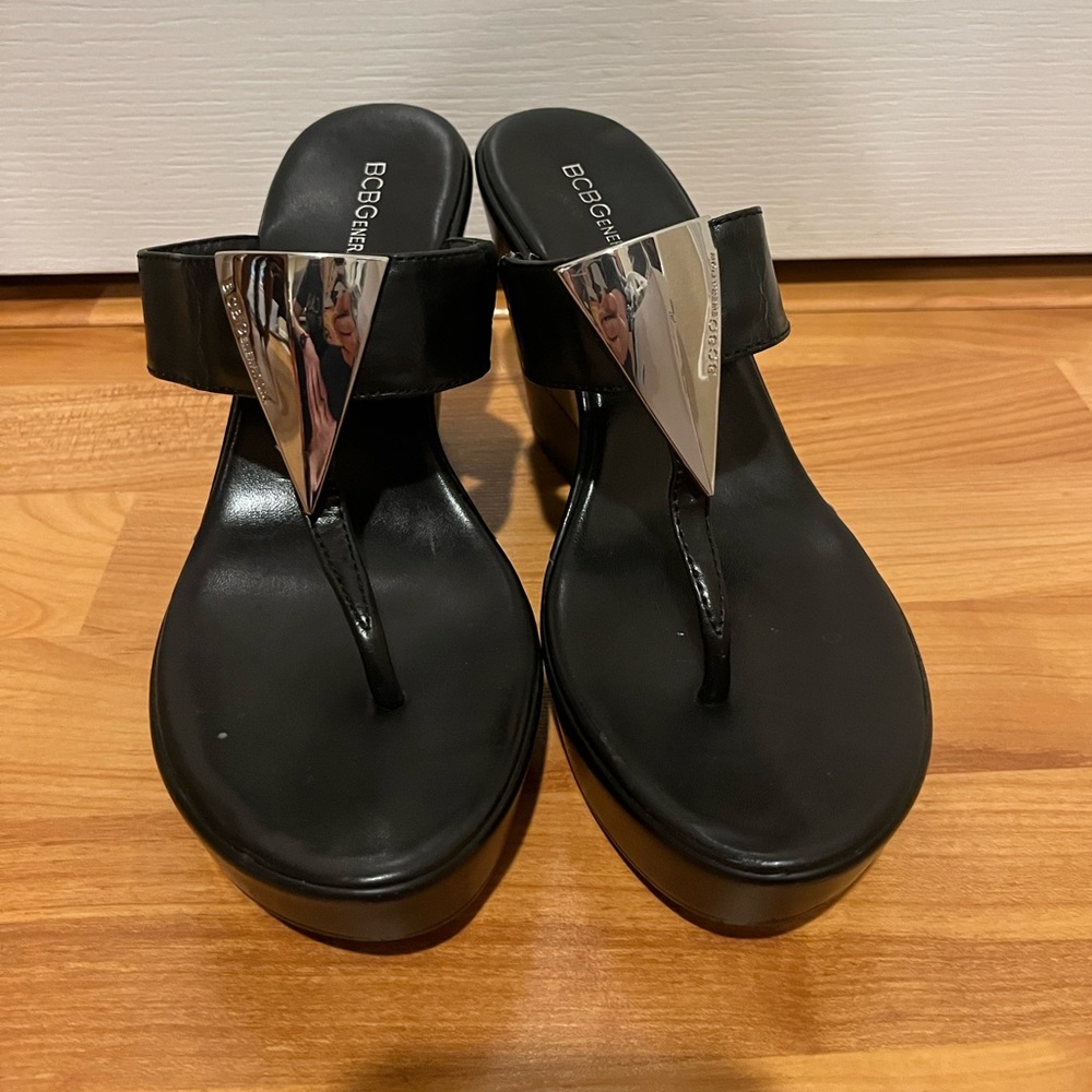BCBG Platform Leather Sandals NWOT